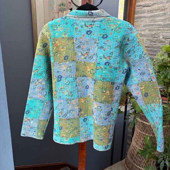 Reversible Floral Patchwork Coat-- Soft Blue & Green Quilted Cotton size L/XL - Picture 5 of 10
